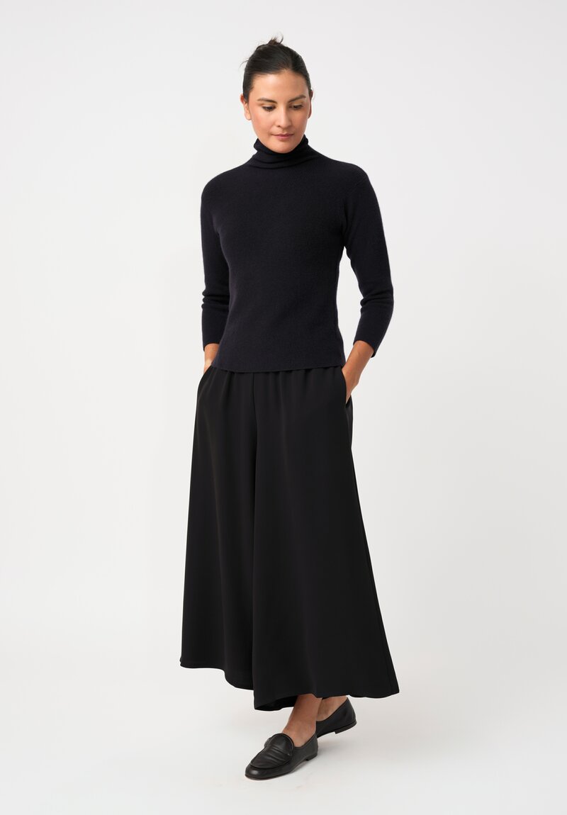 Dusan Silk Crepon Gaucho Pants in Black