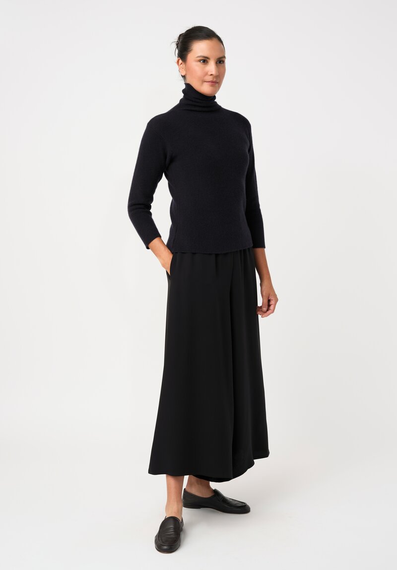 Dusan Silk Crepon Gaucho Pants in Black