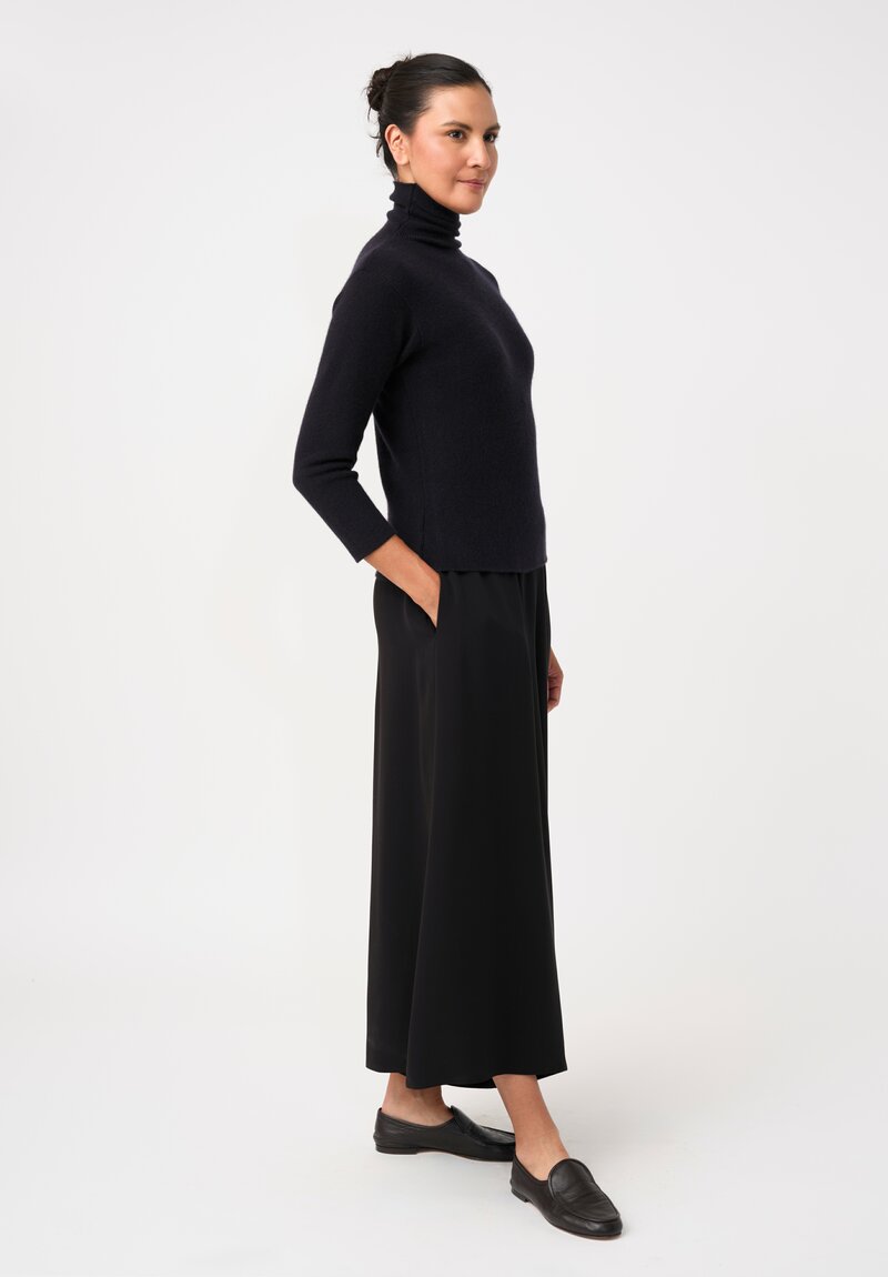 Dusan Silk Crepon Gaucho Pants in Black