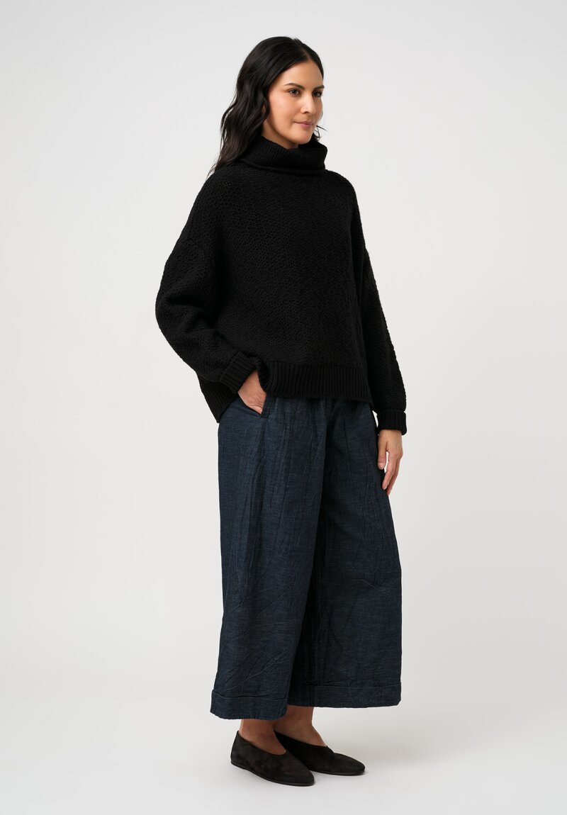 Daniel Andresen Fine-Knit Cashmere Blackberry Pullover in Obsidian Black