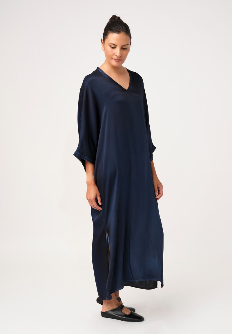 Avant Toi Silk V-Neck Kaftan Dress in Nero & Fiume Blue
