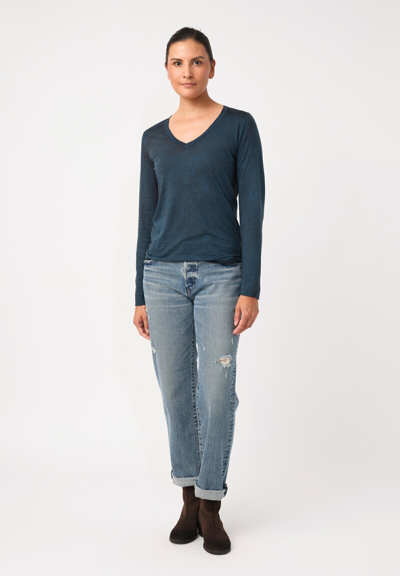 Avant Toi Hand-Painted Cotton V-Neck Long Sleeve Shirt in Nero & Fiume Blue