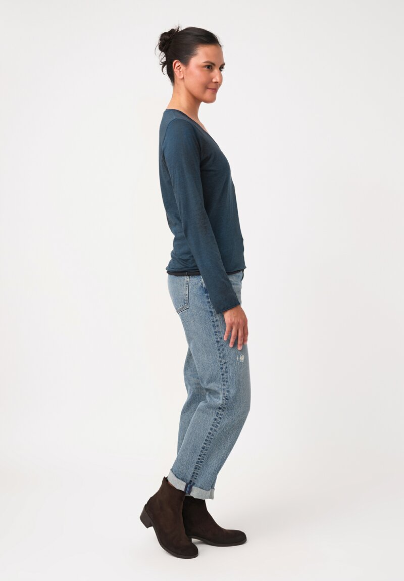 Avant Toi Hand-Painted Cotton V-Neck Long Sleeve Shirt in Nero & Fiume Blue