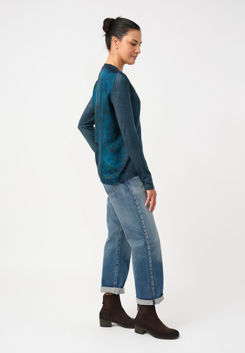 Avant Toi Cashmere & Vintage Silk One-of-a-Kind V-Neck Sweater in Laguna Blue Hydrangea