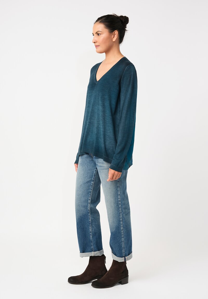 Avant Toi Cashmere & Vintage Silk One-of-a-Kind V-Neck Sweater in Laguna Blue Saddle