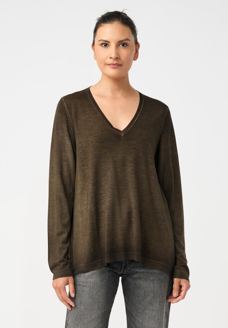 Avant Toi Cashmere & Vintage Silk One-of-a-Kind V-Neck Sweater in Moss Green Poppies