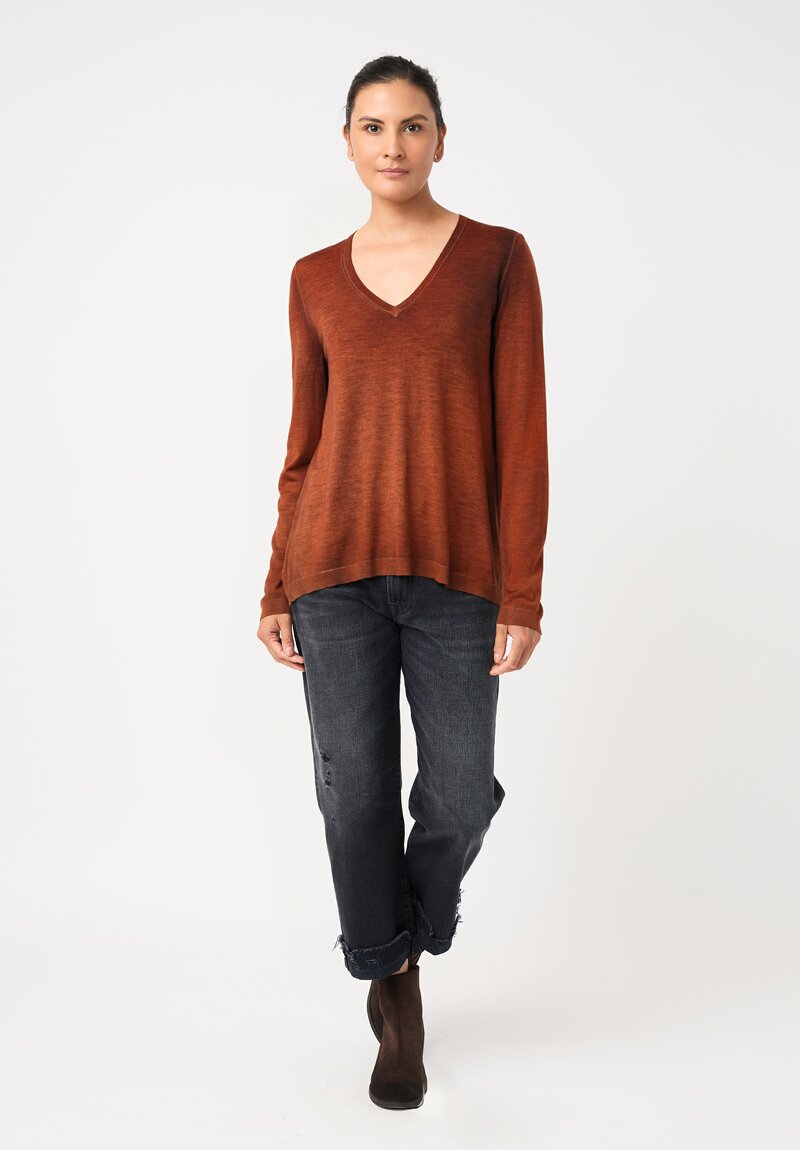 Avant Toi Cashmere & Vintage Silk One-of-a-Kind V-Neck Sweater in Mango Orange Saddles