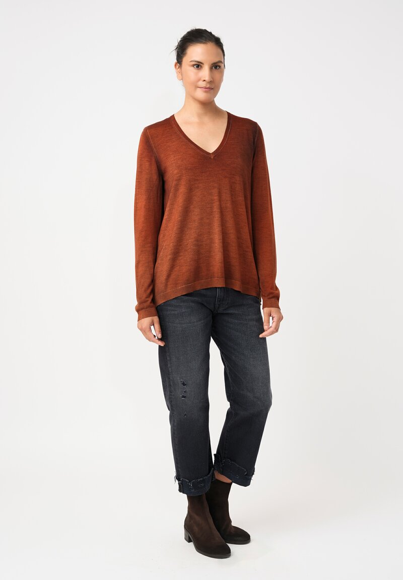 Avant Toi Cashmere & Vintage Silk One-of-a-Kind V-Neck Sweater in Mango Orange Saddles