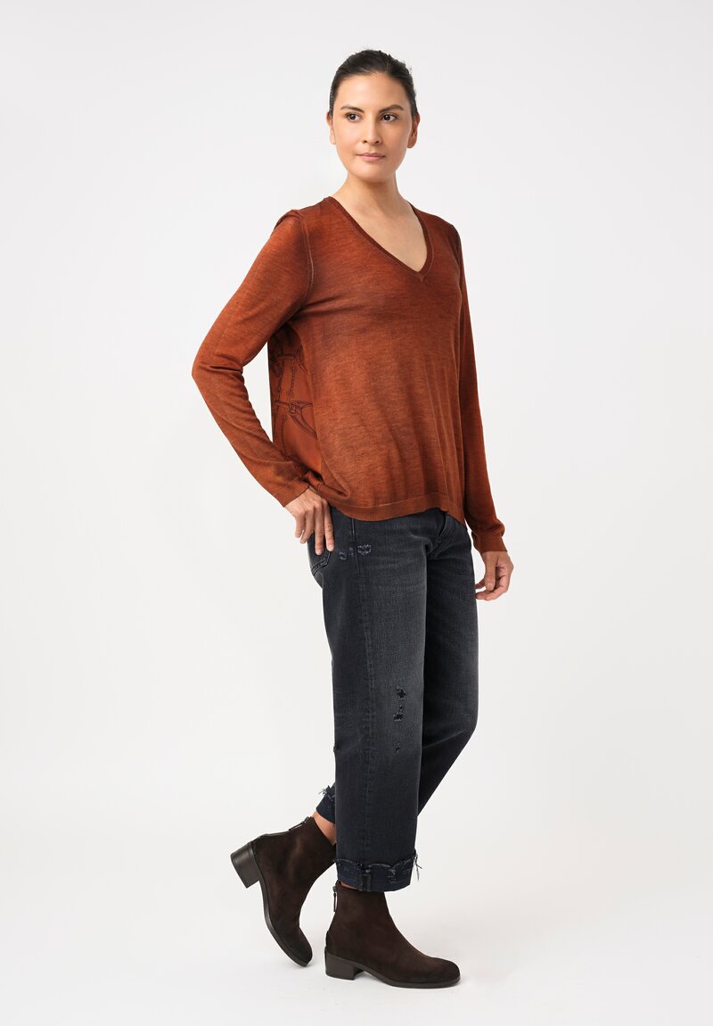 Avant Toi Cashmere & Vintage Silk One-of-a-Kind V-Neck Sweater in Mango Orange Saddles