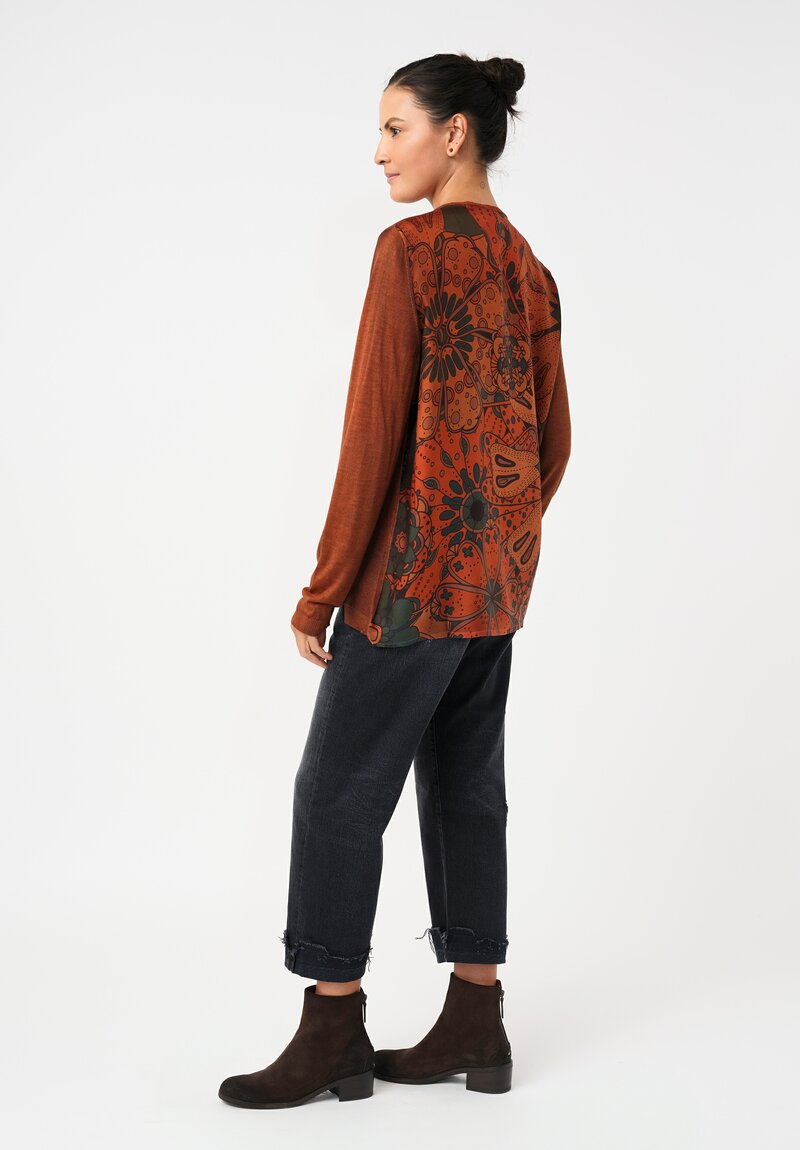 Avant Toi Cashmere & Vintage Silk One-of-a-Kind V-Neck Sweater in Mango Orange Graphics