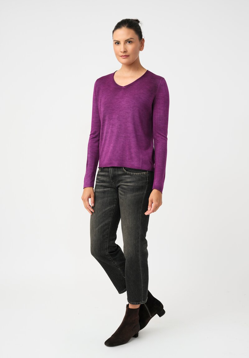 Avant Toi Cashmere & Silk Hand-Painted V-Neck Sweater in Nero & Anemone Pink