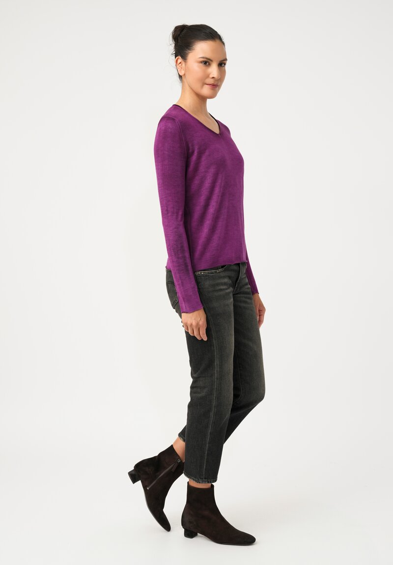 Avant Toi Cashmere & Silk Hand-Painted V-Neck Sweater in Nero & Anemone Pink