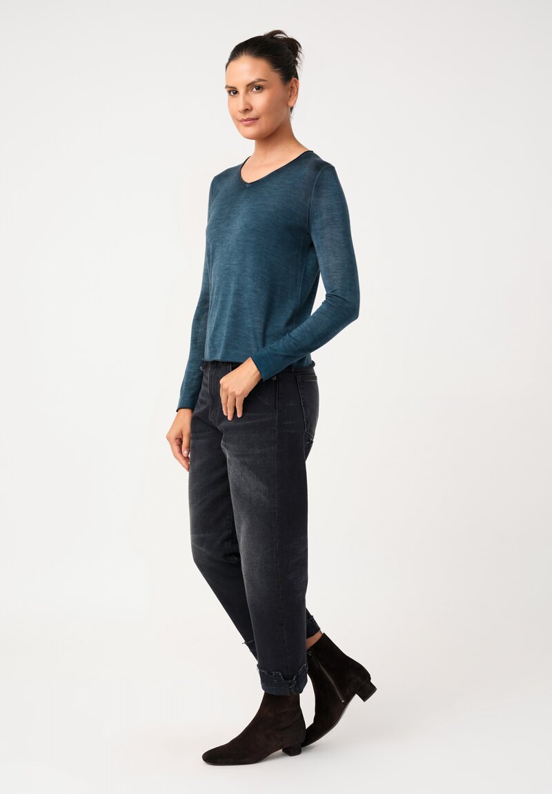Avant Toi Hand-Painted Cashmere & Silk V-Neck Sweater in Nero & Laguna Blue