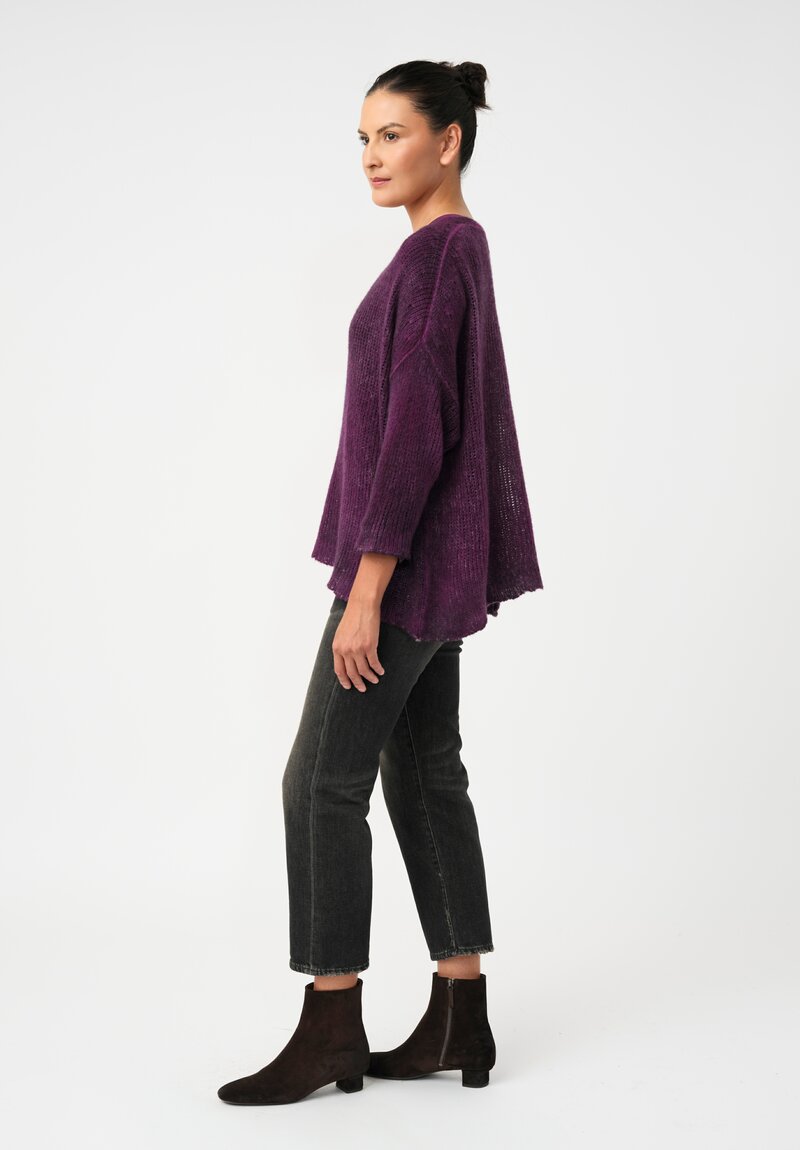 Avant Toi Cashmere & Silk V-Neck Garza Sweater in Nero & Anemone Purple