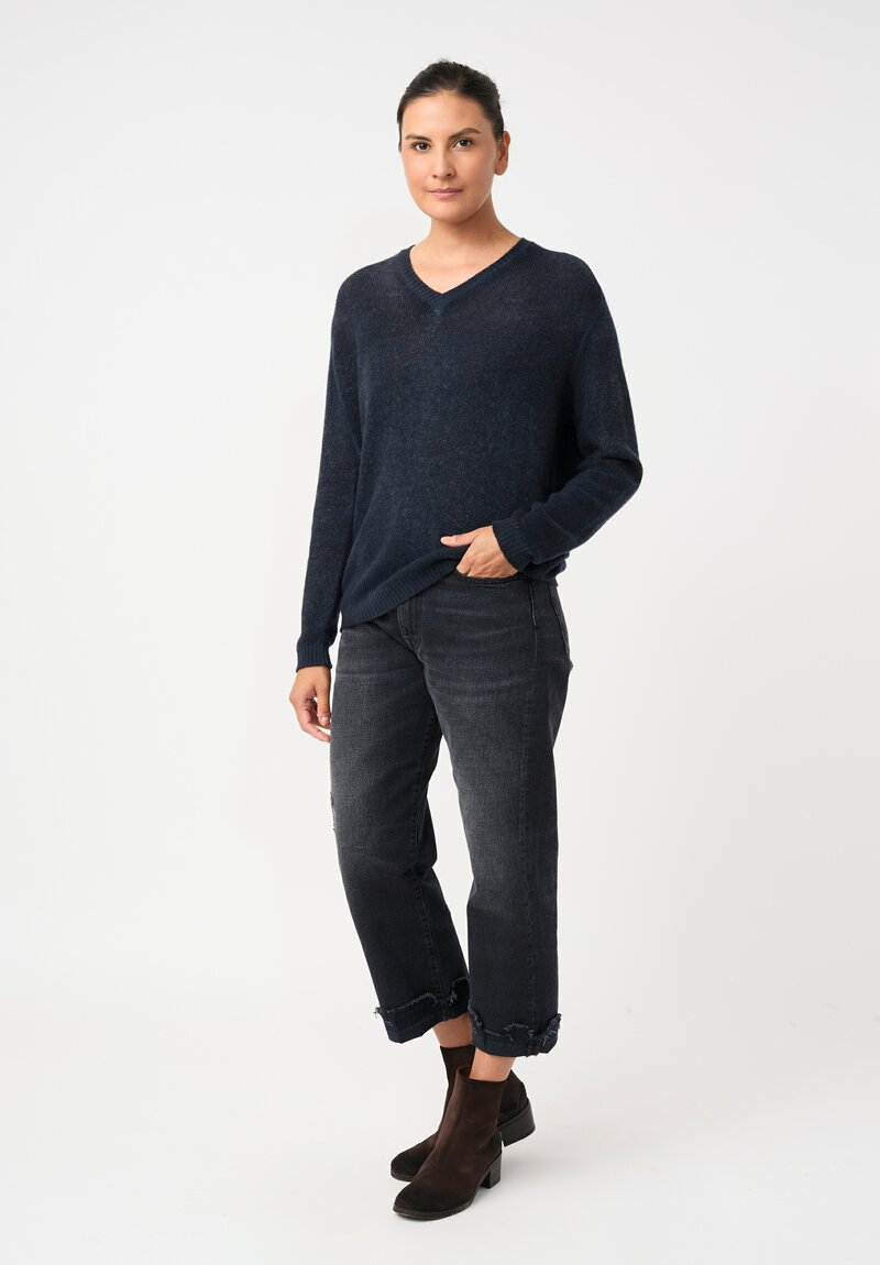 Avant Toi Cashmere V-Neck Relaxed Sweater in Nero & Fiume Blue
