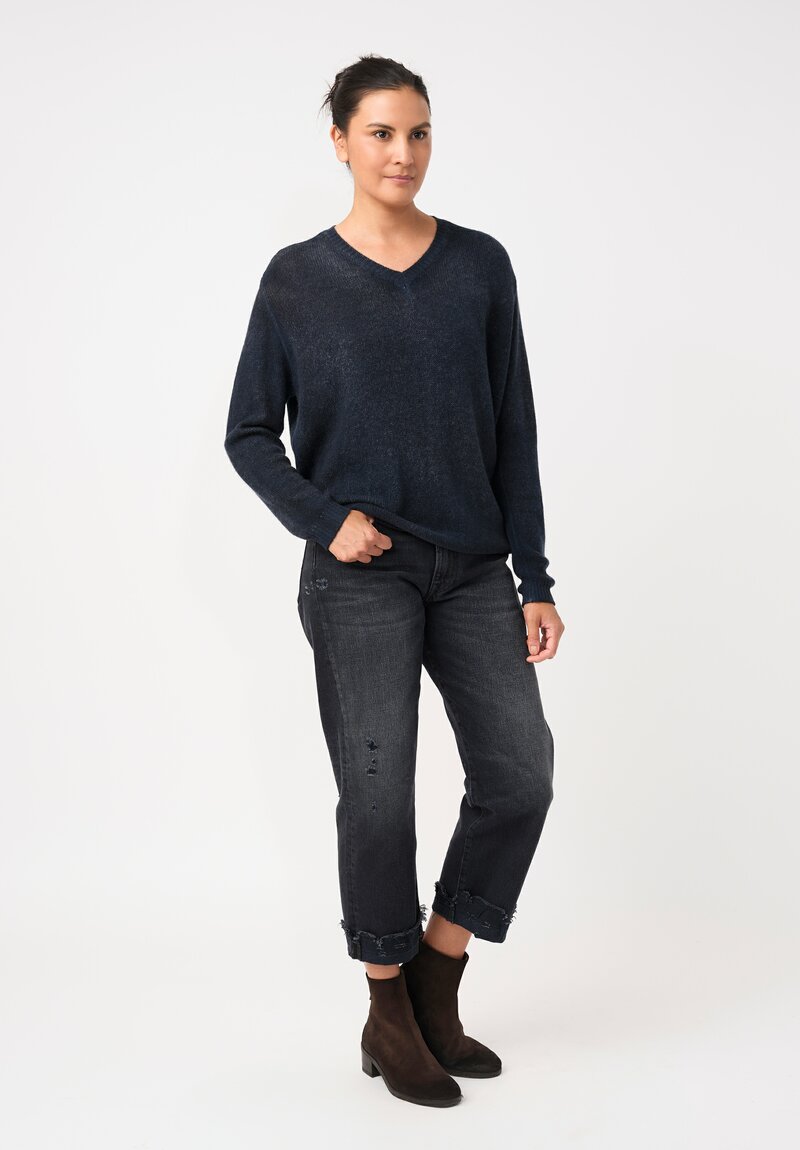 Avant Toi Cashmere V-Neck Relaxed Sweater in Nero & Fiume Blue