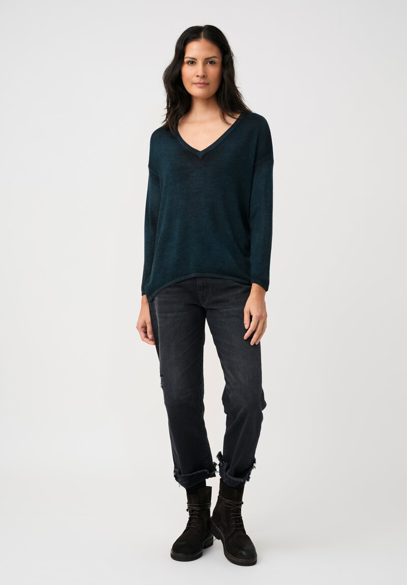 Avant Toi Hand-Painted Cashmere & Silk Maglia V-Neck Sweater in Nero & Laguna Blue