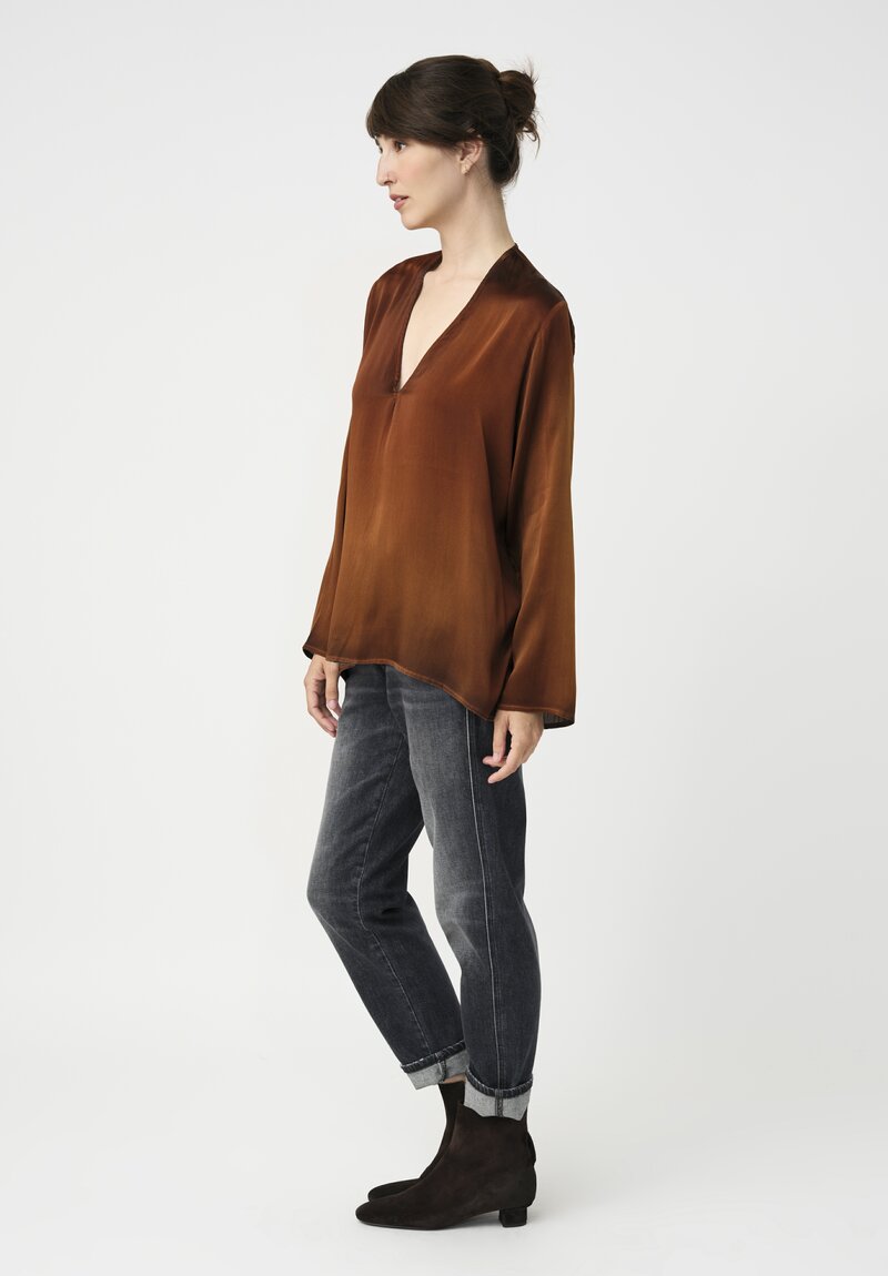 Avant Toi Silk Hand-Painted V-Neck Barchetta Top in Nero & Ambra Brown