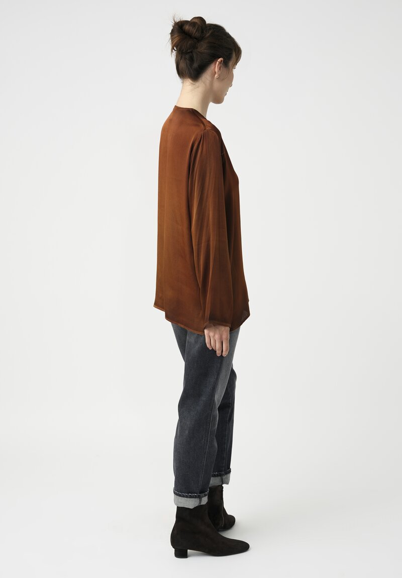 Avant Toi Silk Hand-Painted V-Neck Barchetta Top in Nero & Ambra Brown