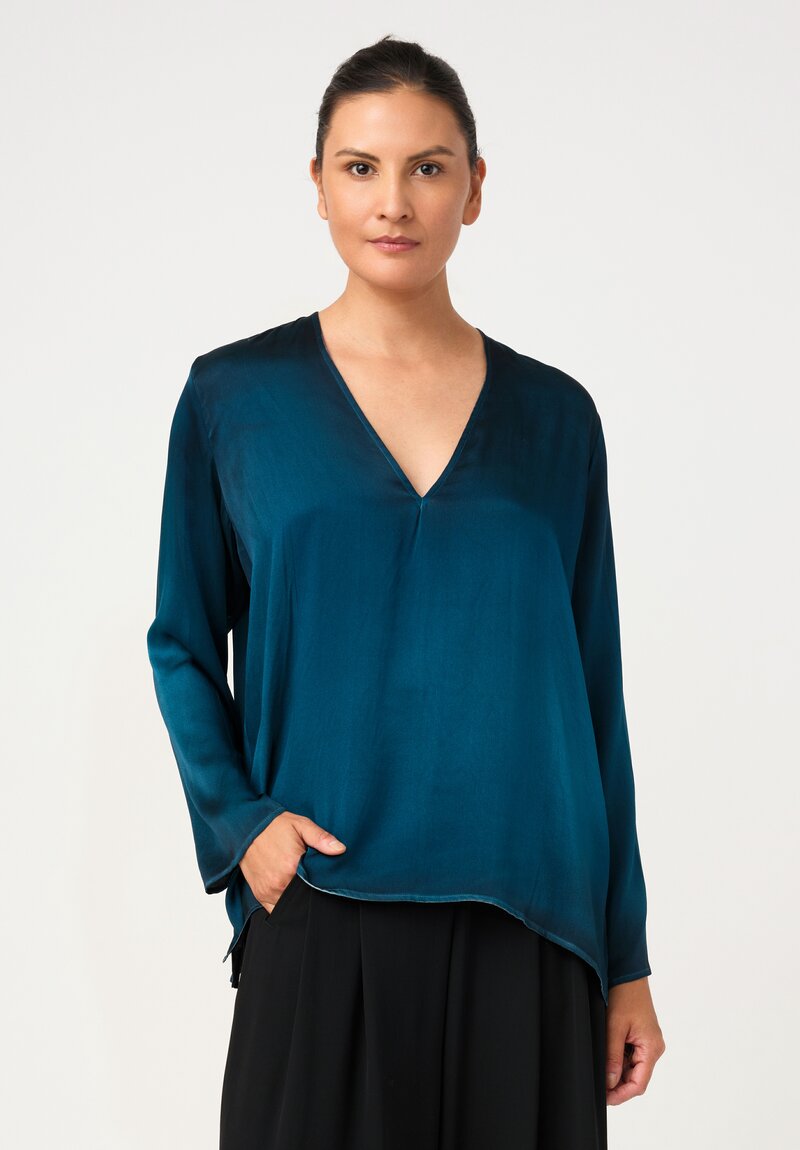 Avant Toi Silk Hand-Painted V-Neck Barchetta Top in Nero & Laguna Blue