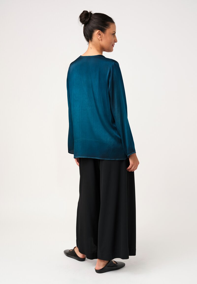 Avant Toi Silk Hand-Painted V-Neck Barchetta Top in Nero & Laguna Blue