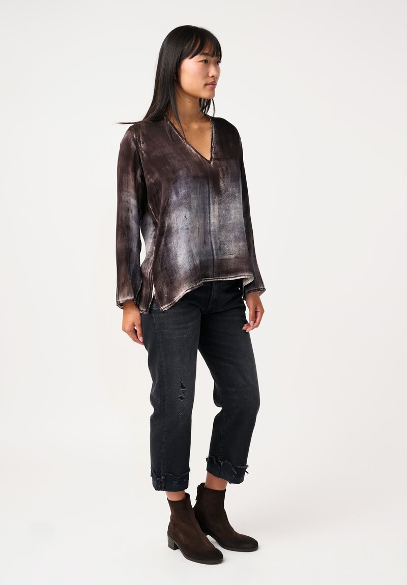 Avant Toi Silk Hand-Painted V-Neck Barchetta Top in Carruba Grey Murales