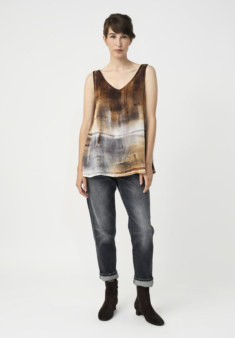 Avant Toi Silk Hand-Painted V-Neck Sleeveless Top in Antilope Brown Murales