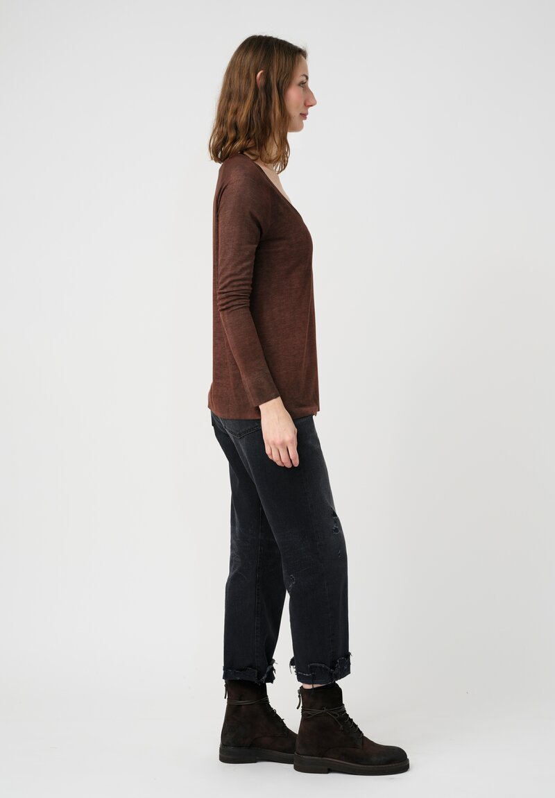 Avant Toi Ribbed V-Neck Costina Top in Nero & Brownie Brown