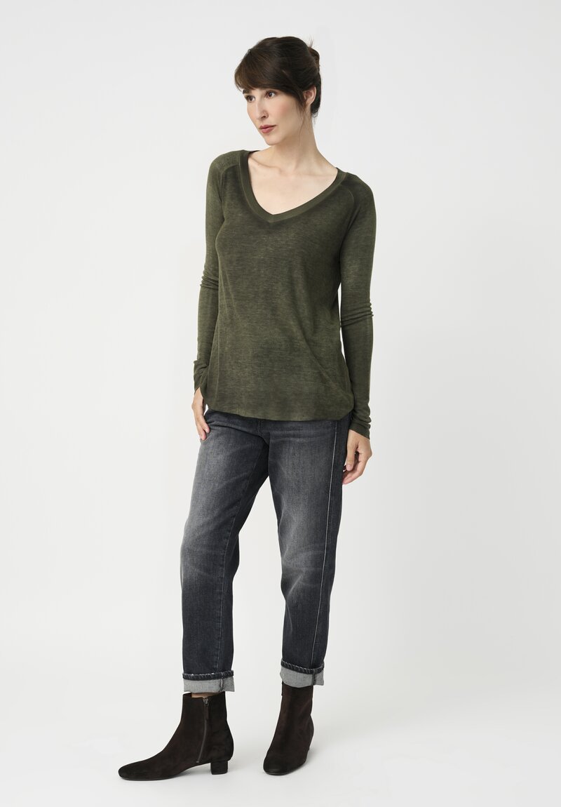 Avant Toi Ribbed V-Neck Costina Top in Nero & Moss Green
