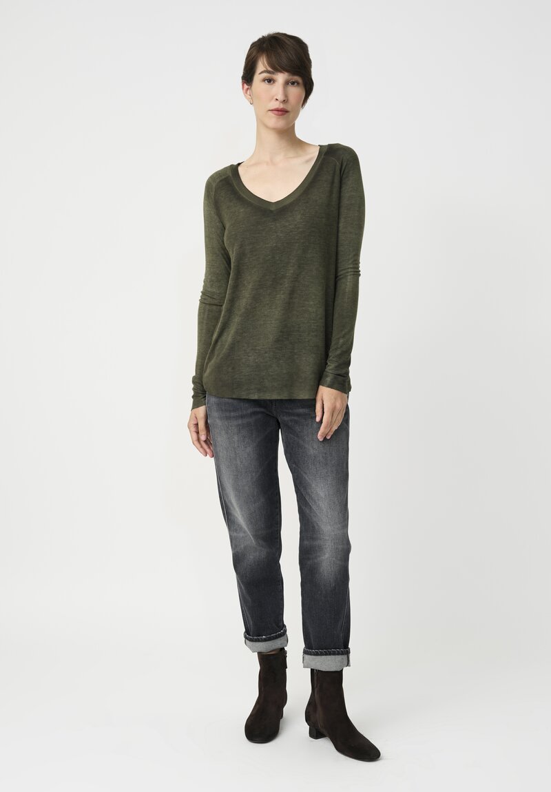 Avant Toi Ribbed V-Neck Costina Top in Nero & Moss Green