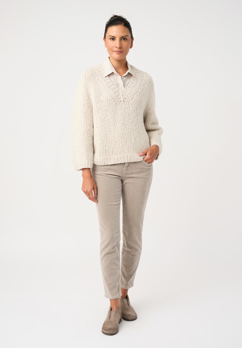 Wommelsdorff Cashmere & Silk Hand-Knit Zara V-Neck Sweater in Ivory White