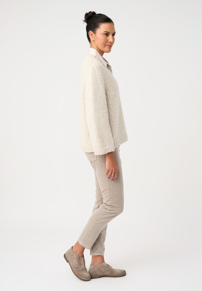 Wommelsdorff Cashmere & Silk Hand-Knit Zara V-Neck Sweater in Ivory White