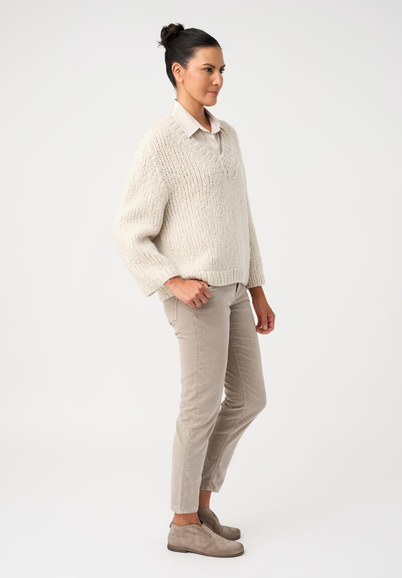 Wommelsdorff Cashmere & Silk Hand-Knit Zara V-Neck Sweater in Ivory White