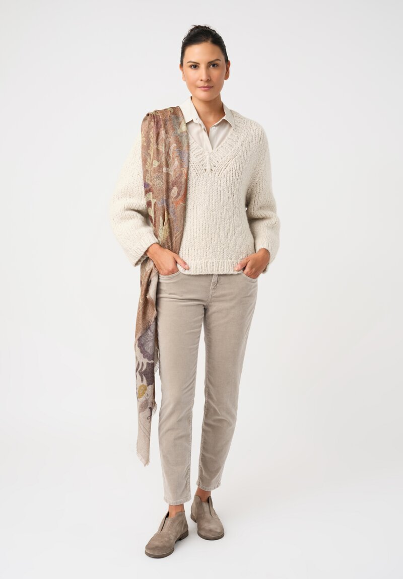 Wommelsdorff Cashmere & Silk Hand-Knit Zara V-Neck Sweater in Ivory White