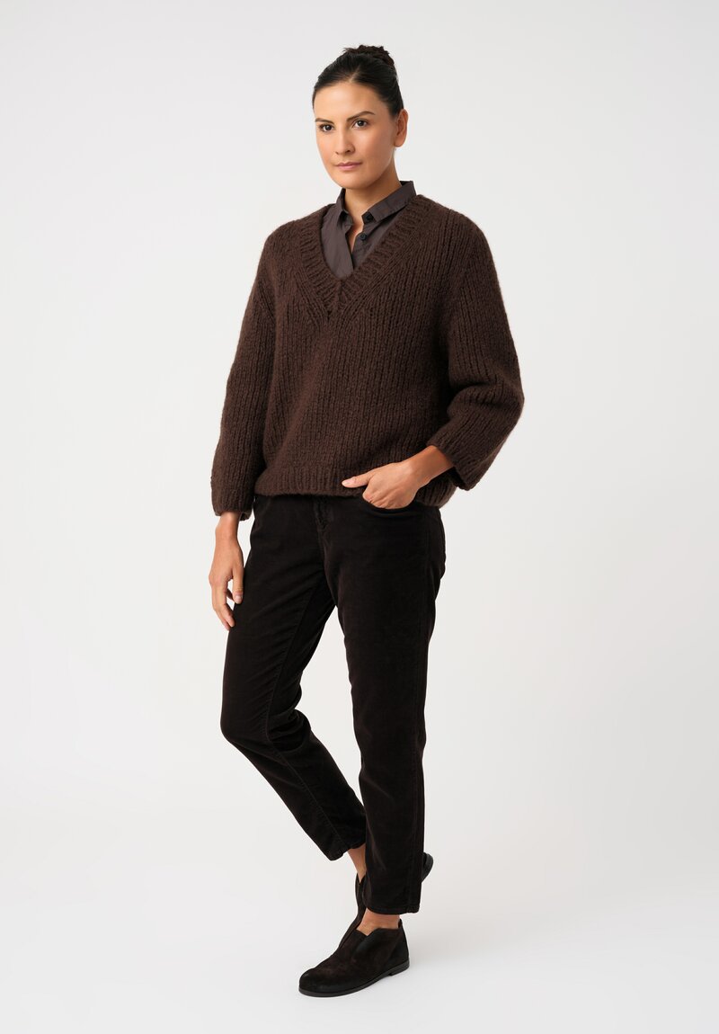 Wommelsdorff Cashmere & Silk Hand-Knit Zara V-Neck Sweater in Umbra Brown