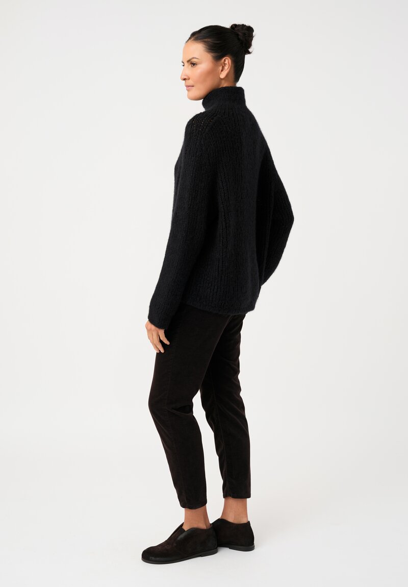 Wommelsdorff Cashemere Knit Yara Turtleneck Sweater in Black