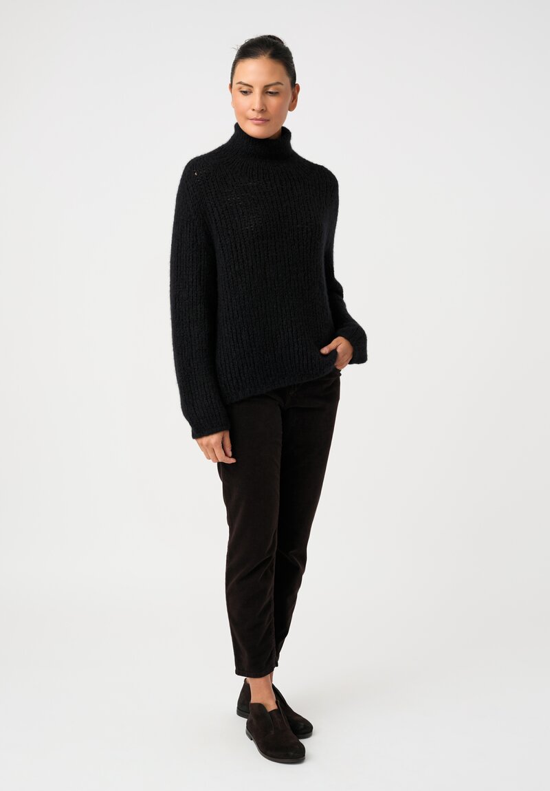 Wommelsdorff Cashemere Knit Yara Turtleneck Sweater in Black