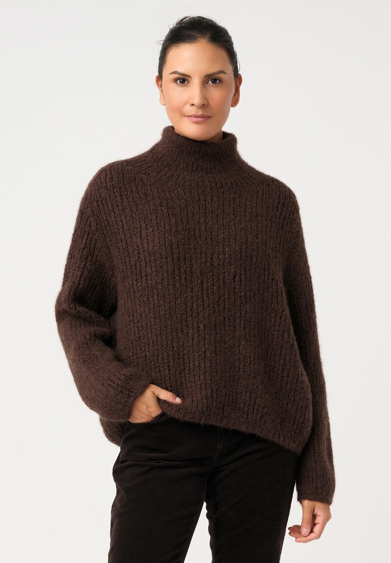 Wommelsdorff Cashmere & Silk Hand-Knit Yara Turtleneck Sweater in Umbra Brown	