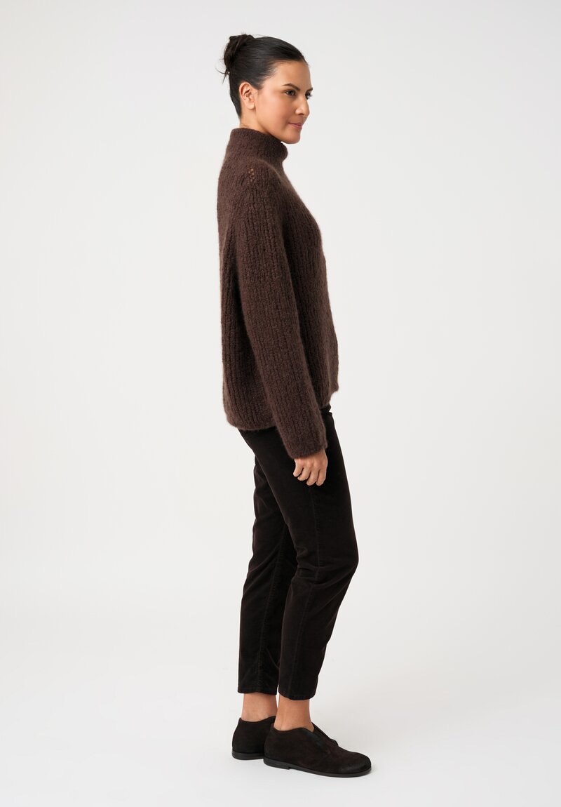 Wommelsdorff Cashmere & Silk Hand-Knit Yara Turtleneck Sweater in Umbra Brown	