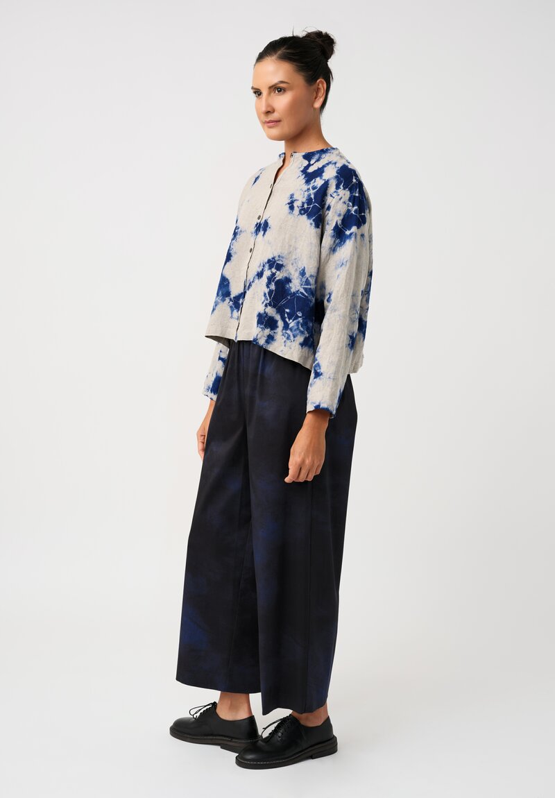 Suzusan Linen Hand-Dyed Madara Shibori Cropped Button Down Shirt in Taupe & Royal Blue	