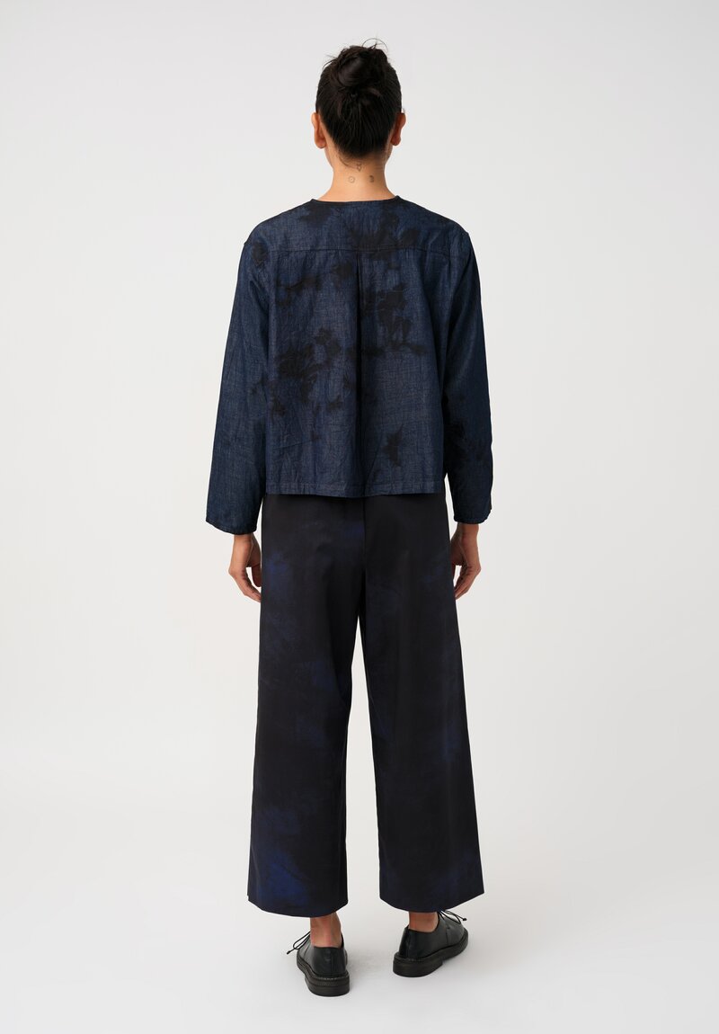 Suzusan Pima Cotton Denim Madara Shibori Cropped Button Down Shirt in Indigo Blue & Black	