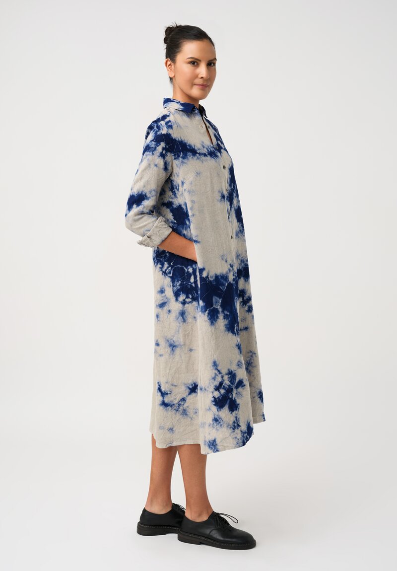 Suzusan Linen Hand-Dyed Madara Shibori Shirt Dress in Taupe & Royal Blue	