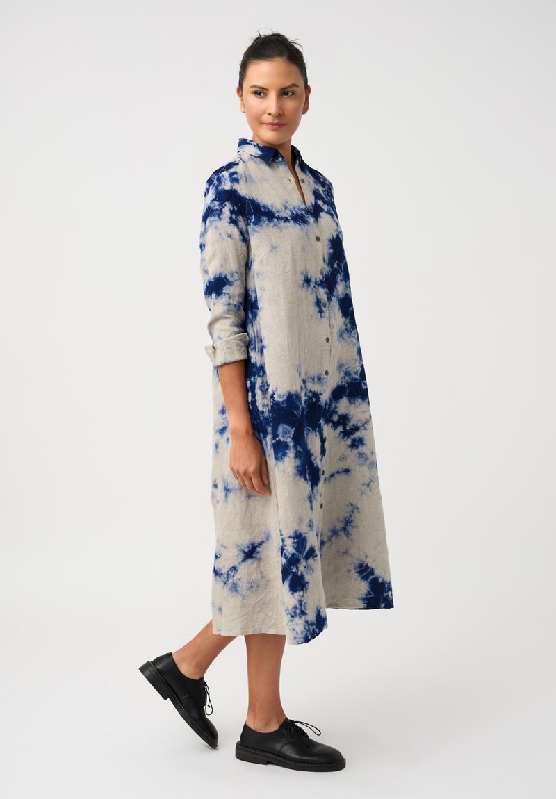 Suzusan Linen Hand-Dyed Madara Shibori Shirt Dress in Taupe & Royal Blue	