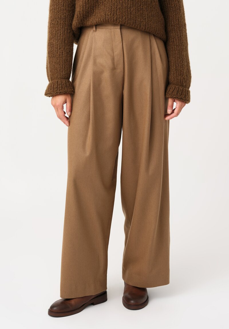 'S Max Mara Wide-Leg Pleated Pants with Pockets in Khaki Brown