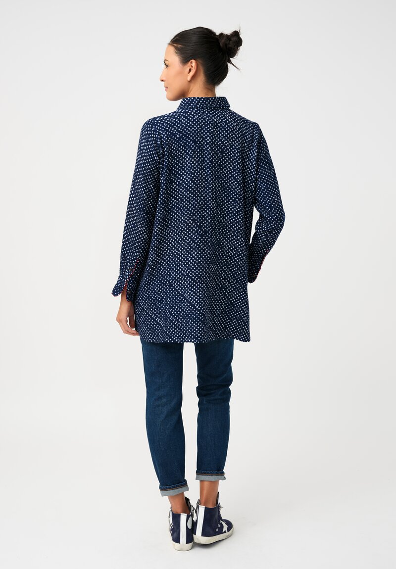 Péro Cashmere Hand-Knotted Button Down Top