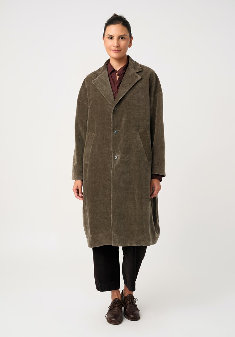 Bergfabel Cotton & Linen Velvet Button-Down Notch Lapel Millie Coat in Army Green