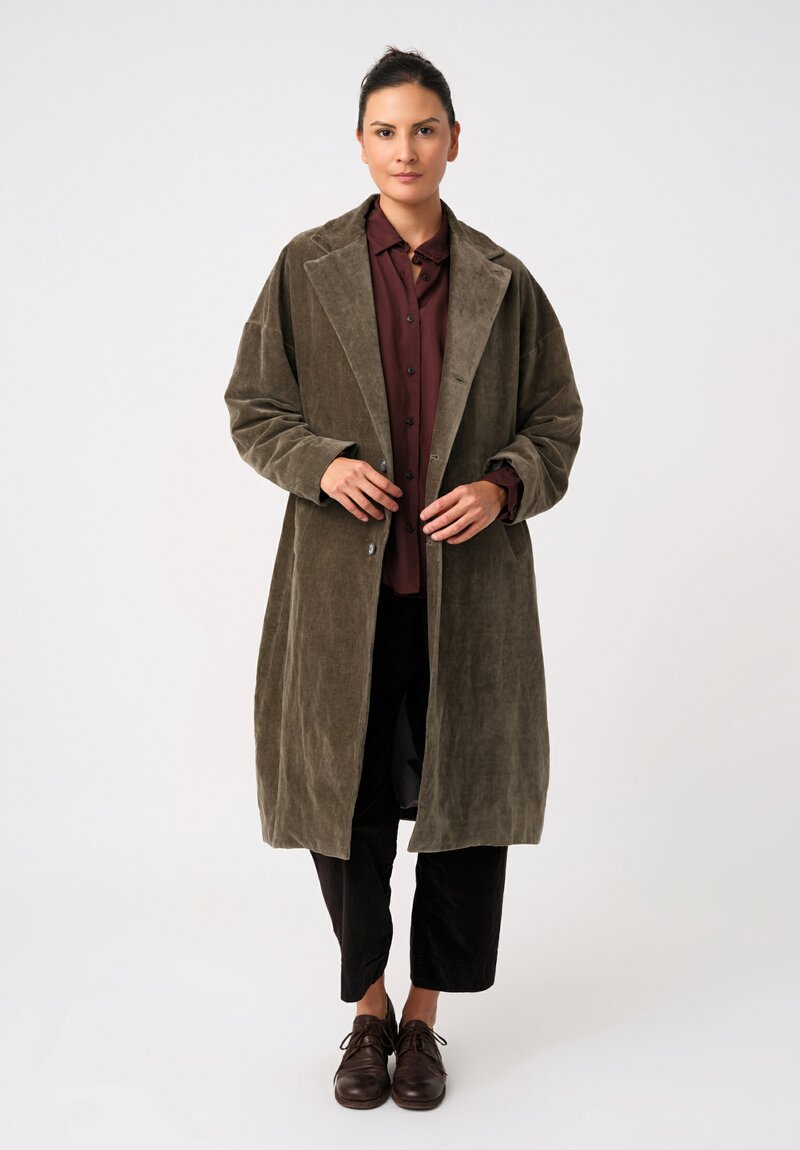 Bergfabel Cotton & Linen Velvet Button-Down Notch Lapel Millie Coat in Army Green