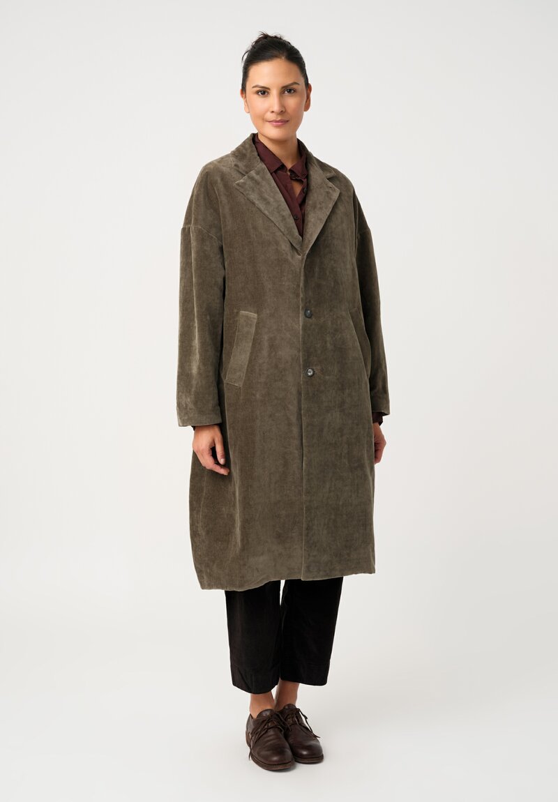 Bergfabel Cotton & Linen Velvet Button-Down Notch Lapel Millie Coat in Army Green