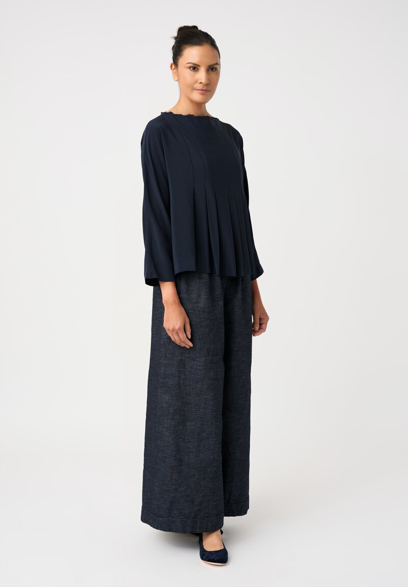 Daniela Gregis Cotton Twill Wide Leg High Waist Tasche Lungo Pants with Ankle Length Hemline in Dark Blue Denim Three Quarter View