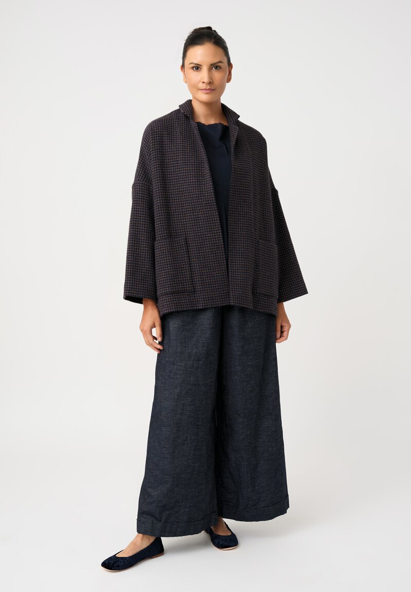 Daniela Gregis Cotton Twill Wide Leg High Waist Tasche Lungo Pants with Ankle Length Hemline in Dark Blue Denim Styled with Navy Houndstooth Peonia Jacket Front View